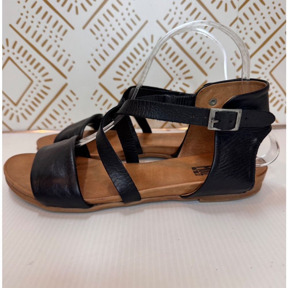 Miz Mooz Aster Sandals Women 8 Black Leather Flat Strappy Ankle Buckle Comfort - Picture 4 of 12